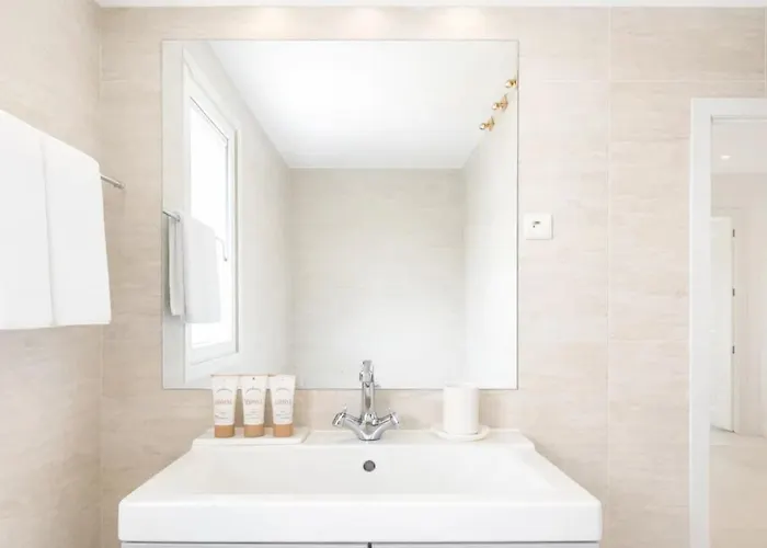 Le Marais - Prestige With Lift