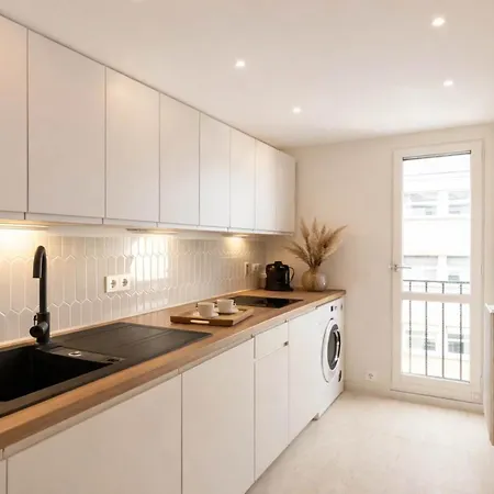 Le Marais - Prestige With Lift *