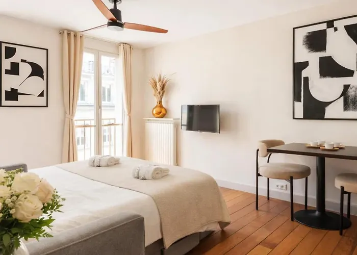 Le Marais - Prestige With Lift *